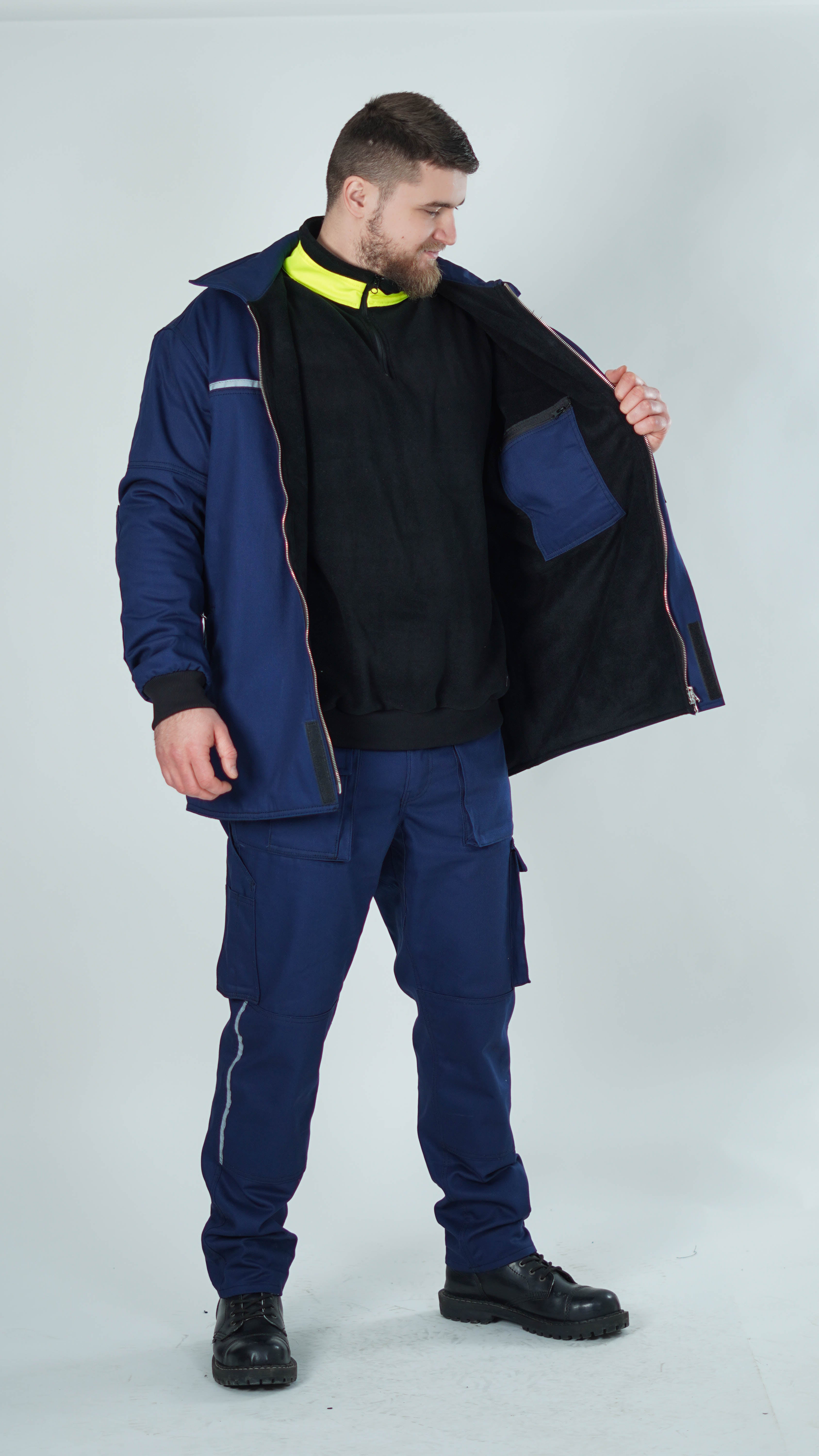 Komplet Profesionalno Teget Odelo Za Varioce