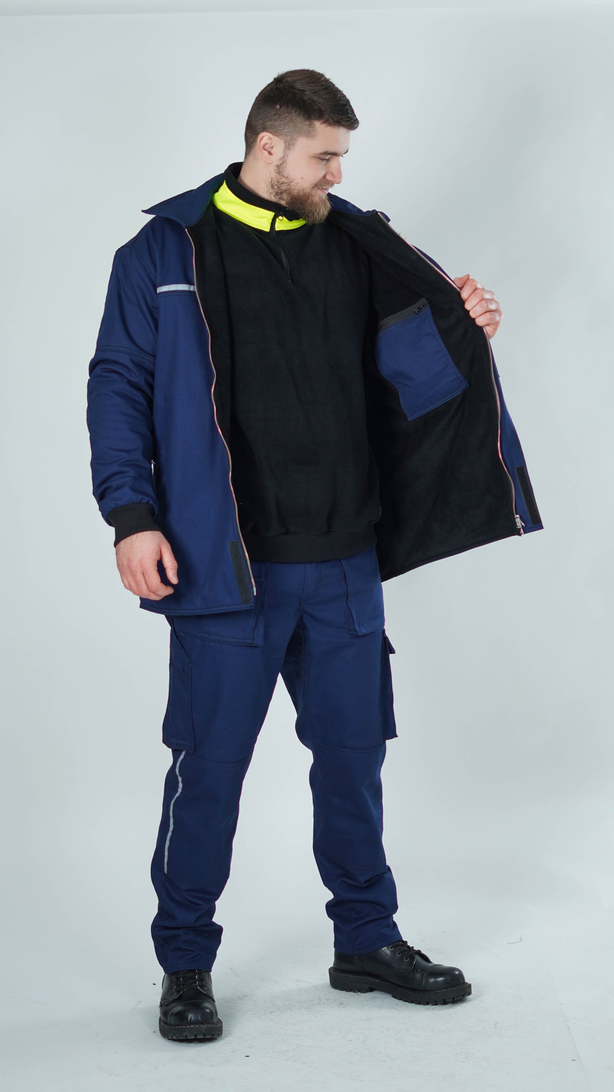 Komplet Profesionalno Teget Odelo Za Varioce