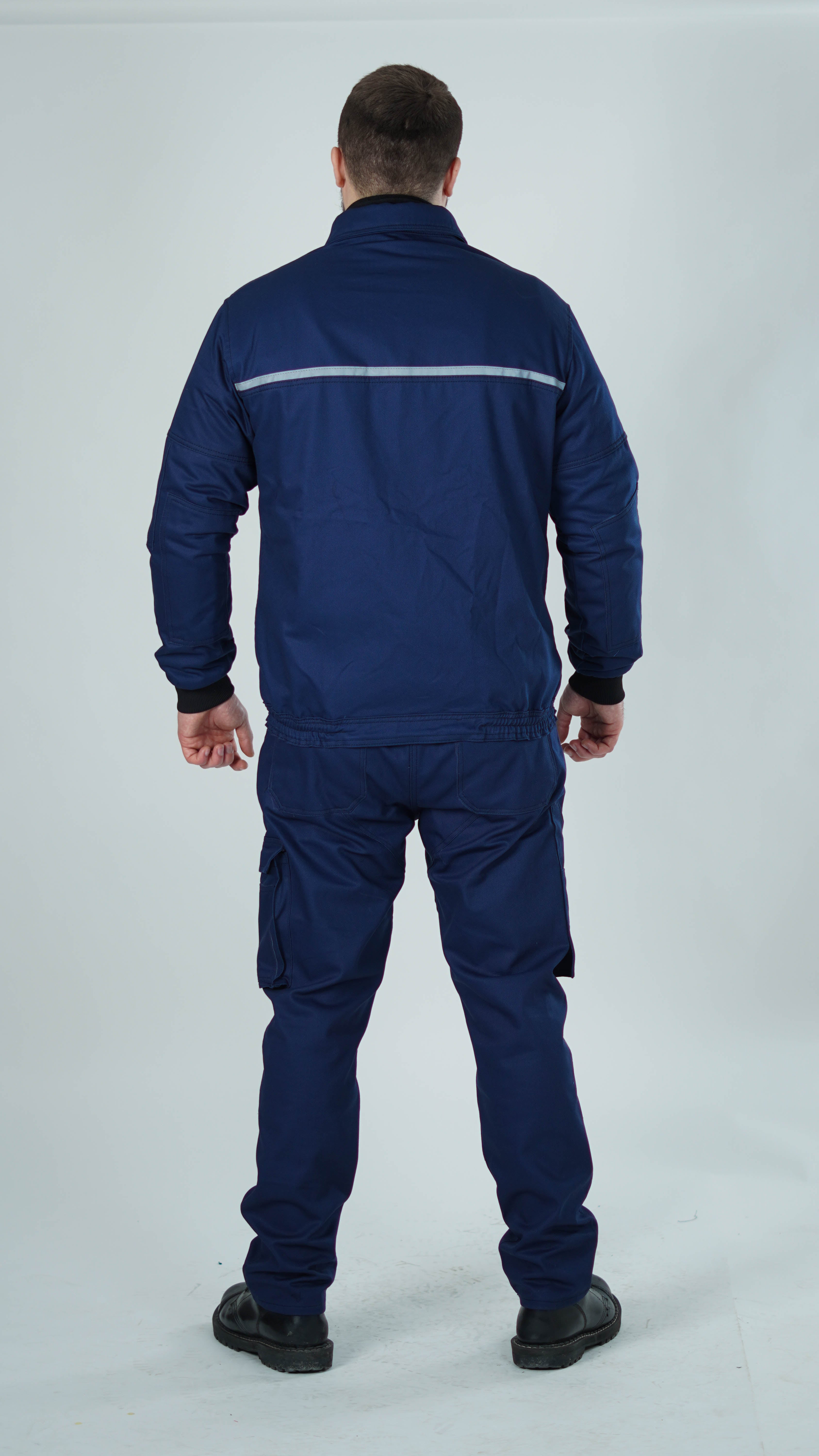 Komplet Profesionalno Teget Odelo Za Varioce