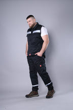 Crne radne pantalone, zimska jakna i prsluk Sayo